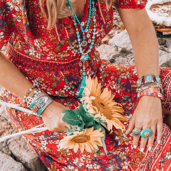 Meet your Posher, Bohemian Red Boutique ❤️ - Picture 2 of 8